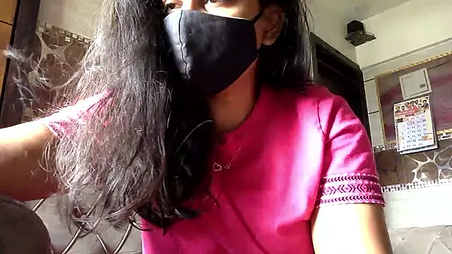 HaaniKaur online show from 18, 4, 2026