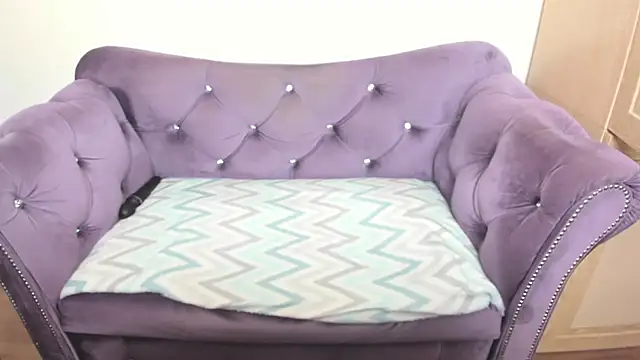 fashiona online show from 19, 10, 2025