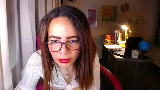 Snapshot of danielle_rose_1 chatting on 25, 5, 2026 danielle rose 1 online show from 25, 5, 2026
