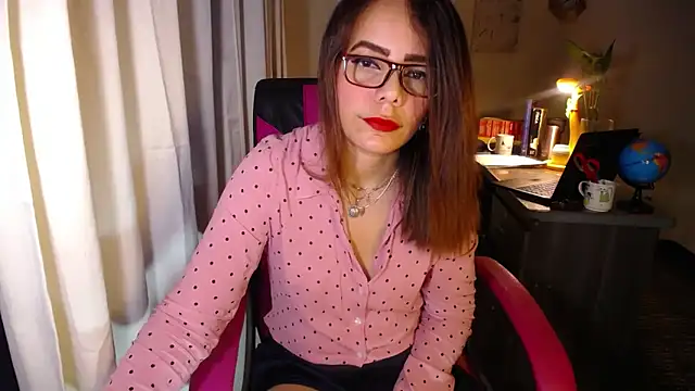 danielle rose 1 online show from 13, 4, 2026