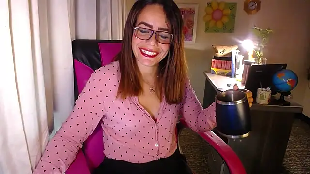 Snapshot of danielle_rose_1 chatting on 28, 5, 2026 danielle rose 1 online show from 28, 5, 2026