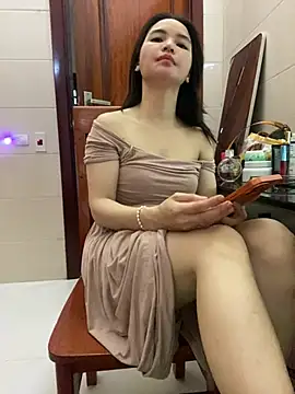Snapshot of LiLi-Kirix99 chatting on 18, 5, 2026 LiLi-Kirix99 online show from 18, 5, 2026