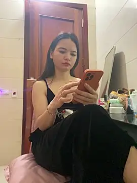 Snapshot of LiLi-Kirix99 chatting on 28, 5, 2026 LiLi-Kirix99 online show from 28, 5, 2026