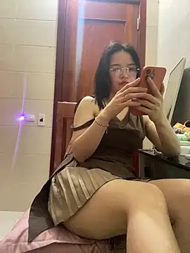 Snapshot of LiLi-Kirix99 chatting on 27, 5, 2026 LiLi-Kirix99 online show from 27, 5, 2026