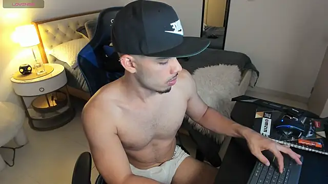 mateoleonee online show from 18, 10, 2025