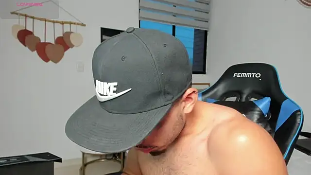 mateoleonee online show from 10, 3, 2026