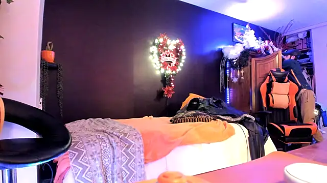 Snapshot of leatherz69 chatting on 7, 2, 2025 leatherz69 online show from 7, 2, 2025