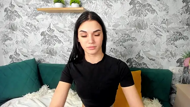 Hellen Moore online show from 6, 3, 2025