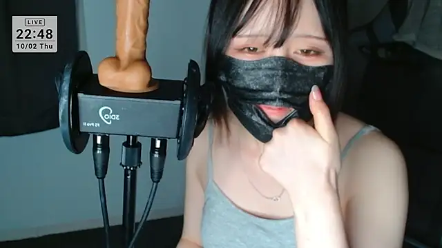 Snapshot of R18onesanASMR chatting on 2, 10, 2025 R18onesanASMR online show from 2, 10, 2025