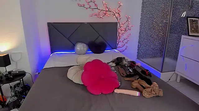 CassieEvans online show from 13, 11, 2025