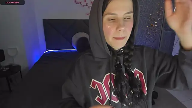 CassieEvans online show from 19, 4, 2026