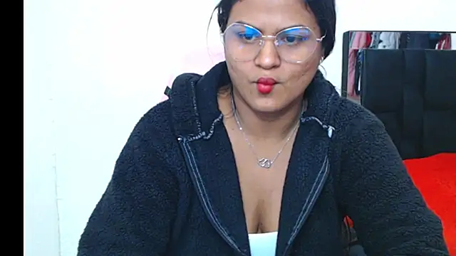 SweetAlmaa online show from 26, 2, 2025