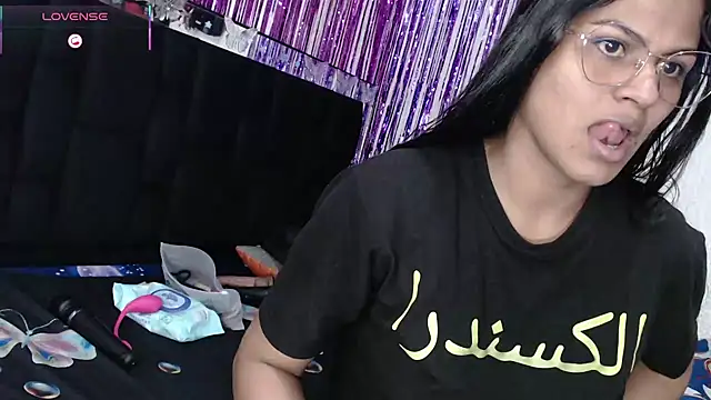 Snapshot of SweetAlmaa chatting on 27, 11, 2025 SweetAlmaa online show from 27, 11, 2025