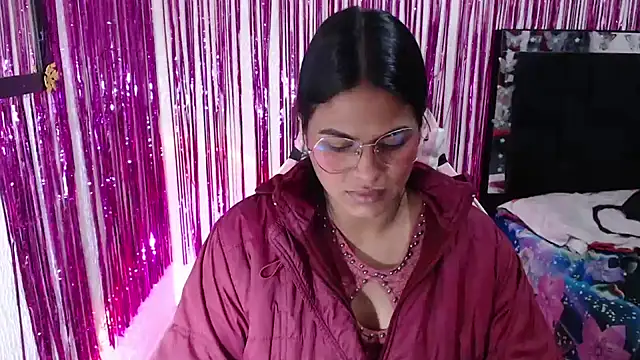 SweetAlmaa online show from 27, 4, 2026