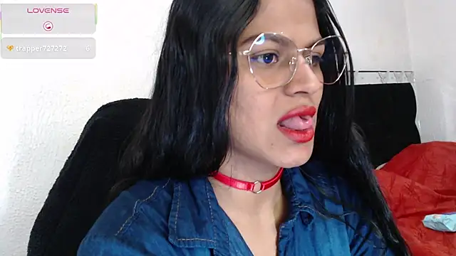 Snapshot of SweetAlmaa chatting on 9, 11, 2025 SweetAlmaa online show from 9, 11, 2025