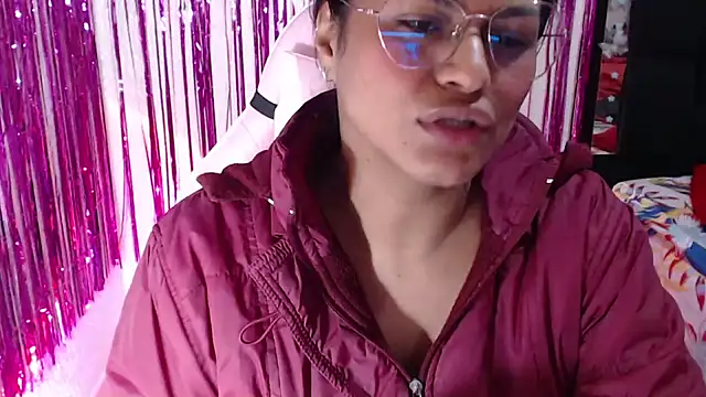 SweetAlmaa online show from 4, 5, 2026