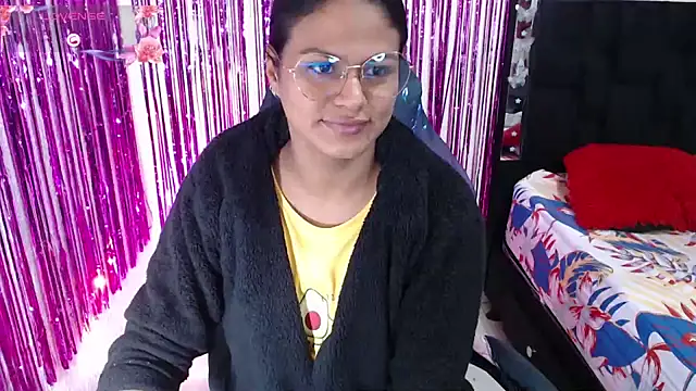 SweetAlmaa online show from 5, 2, 2026