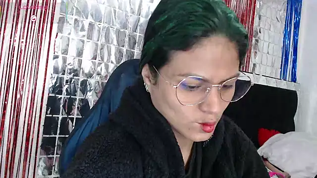 Snapshot of SweetAlmaa chatting on 2, 11, 2025 SweetAlmaa online show from 2, 11, 2025