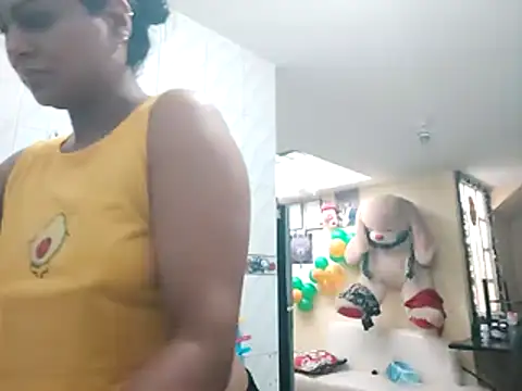 Snapshot of SweetAlmaa chatting on 25, 11, 2025 SweetAlmaa online show from 25, 11, 2025