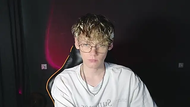 Keytaro online show from 19, 4, 2026