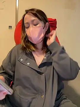 Snapshot of annna_annna_2024 chatting on 22, 4, 2026 annna annna 2024 online show from 22, 4, 2026