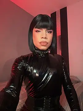 LucyGiraldo online show from 10, 7, 2026