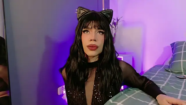 LucyGiraldo online show from 18, 11, 2025