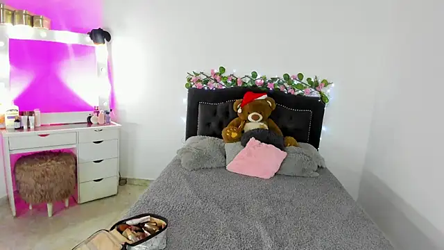 Snapshot of Celeste_silva chatting on 7, 12, 2024 Celeste silva online show from 7, 12, 2024