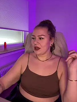 Snapshot of Fancy-Francy chatting on 27, 2, 2025 Fancy-Francy online show from 27, 2, 2025