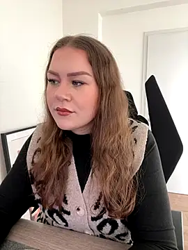 Snapshot of Fancy-Francy chatting on 16, 12, 2025 Fancy-Francy online show from 16, 12, 2025