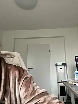 Snapshot of Fancy-Francy chatting on 27, 2, 2025 Fancy-Francy online show from 27, 2, 2025