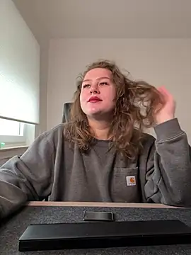 Snapshot of Fancy-Francy chatting on 13, 12, 2024 Fancy-Francy online show from 13, 12, 2024