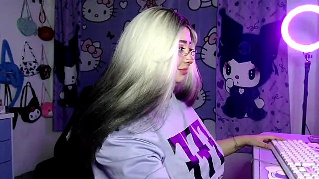 lussyevans24 online show from 17, 3, 2026