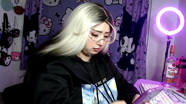 lussyevans24 online show from 18, 4, 2026