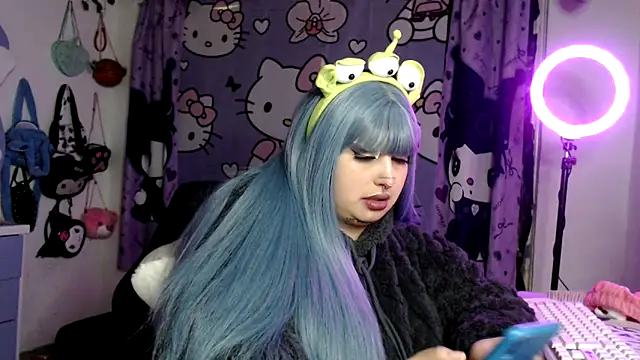 Snapshot of lussyevans24 chatting on 7, 5, 2026 lussyevans24 online show from 7, 5, 2026