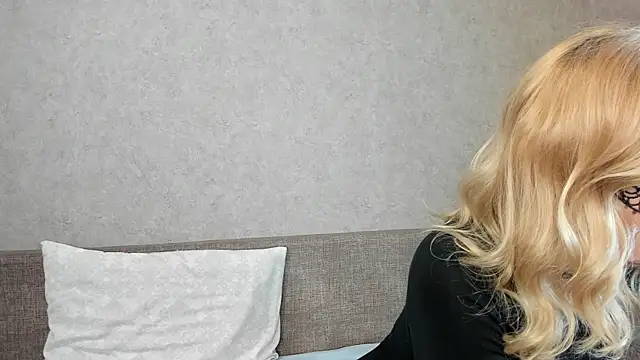 Snapshot of angelica_marquise chatting on 8, 6, 2026 angelica marquise online show from 8, 6, 2026