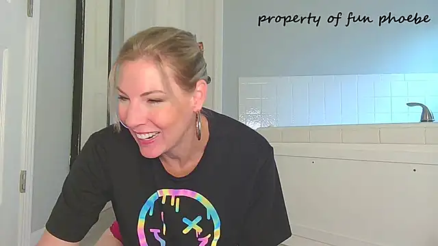 Snapshot of Fun_Phoebe chatting on 21, 6, 2026 Fun Phoebe online show from 21, 6, 2026