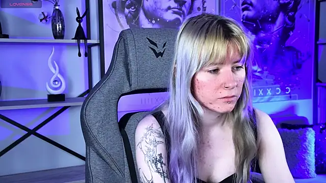 Snapshot of LexiWenford chatting on 26, 5, 2026 LexiWenford online show from 26, 5, 2026