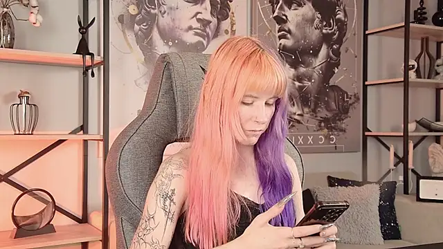LexiWenford online show from 13, 7, 2026