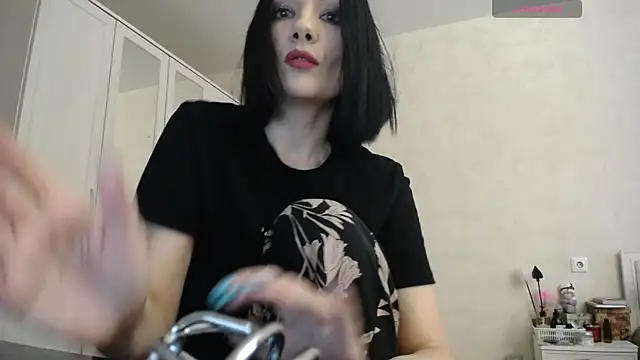 Devil Goddess online show from 15, 12, 2025