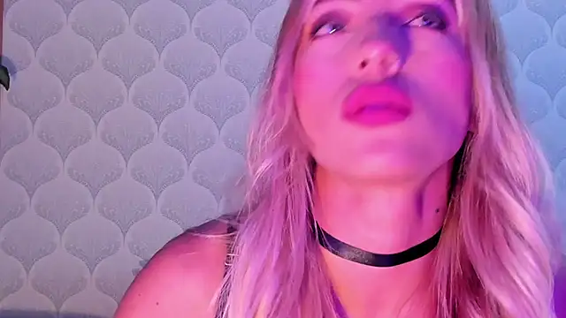 Snapshot of PamelaReall chatting on 18, 3, 2025 PamelaReall online show from 18, 3, 2025