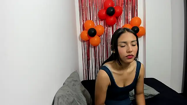 monse 02 online show from 3, 11, 2025