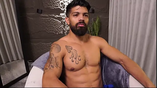 Snapshot of DannSaenz chatting on 7, 5, 2026 DannSaenz online show from 7, 5, 2026