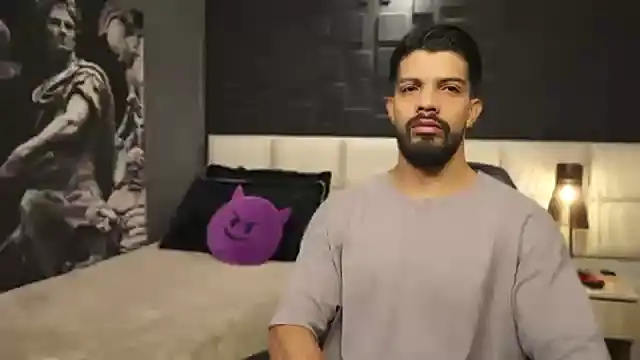 DannSaenz online show from 25, 2, 2025