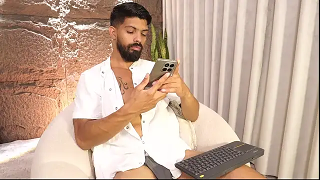 DannSaenz online show from 16, 4, 2026