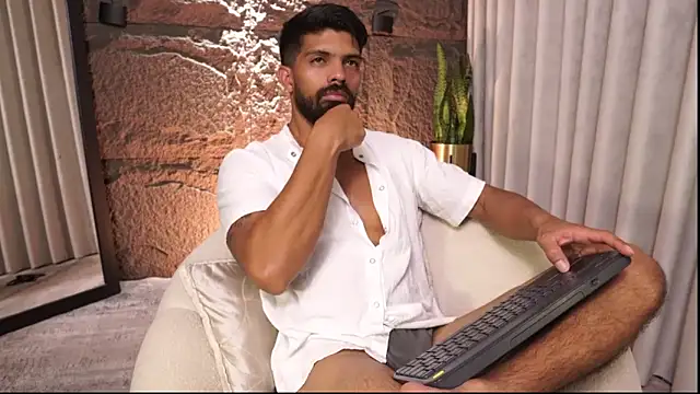 DannSaenz online show from 16, 4, 2026