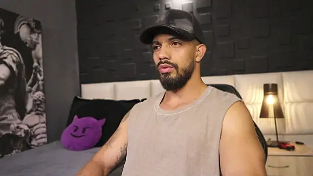 DannSaenz online show from 23, 2, 2025