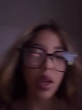 Snapshot of DanielaSaenz0 chatting on 25, 9, 2025 DanielaSaenz0 online show from 25, 9, 2025