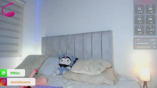 Snapshot of DanielaSaenz0 chatting on 5, 3, 2025 DanielaSaenz0 online show from 5, 3, 2025