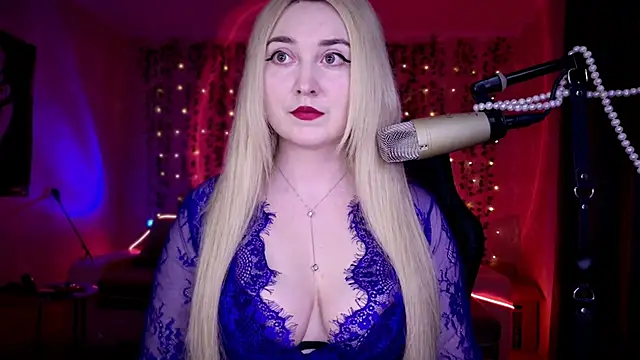 AllisonBlack  online show from 15, 5, 2026